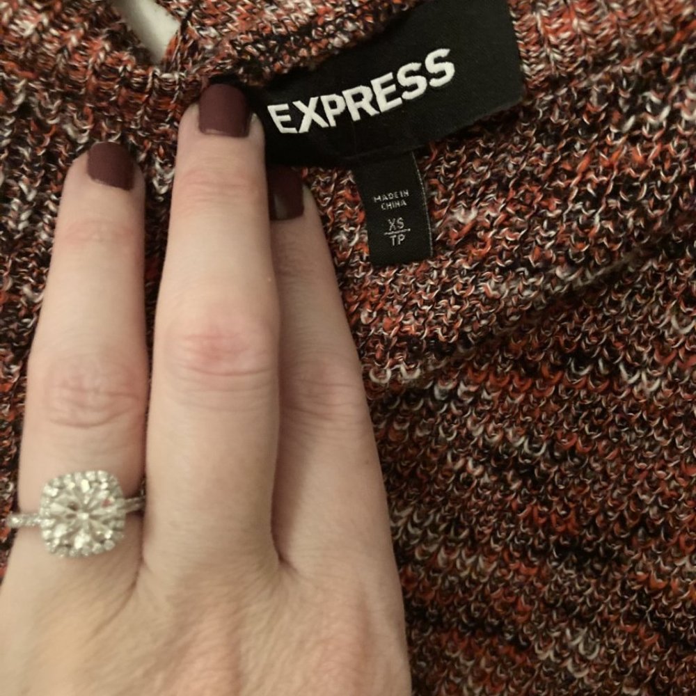 Express Tunic Sweater - Picture 3 of 3